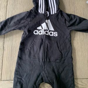 Adidas baby signature onesie hoody black 9 months